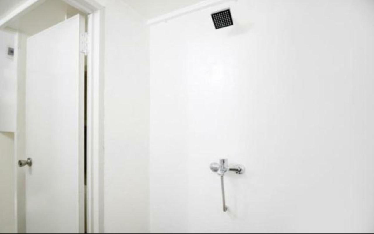 Kamar Keluarga Duri Kosambi Hotel Jakarta Exterior photo